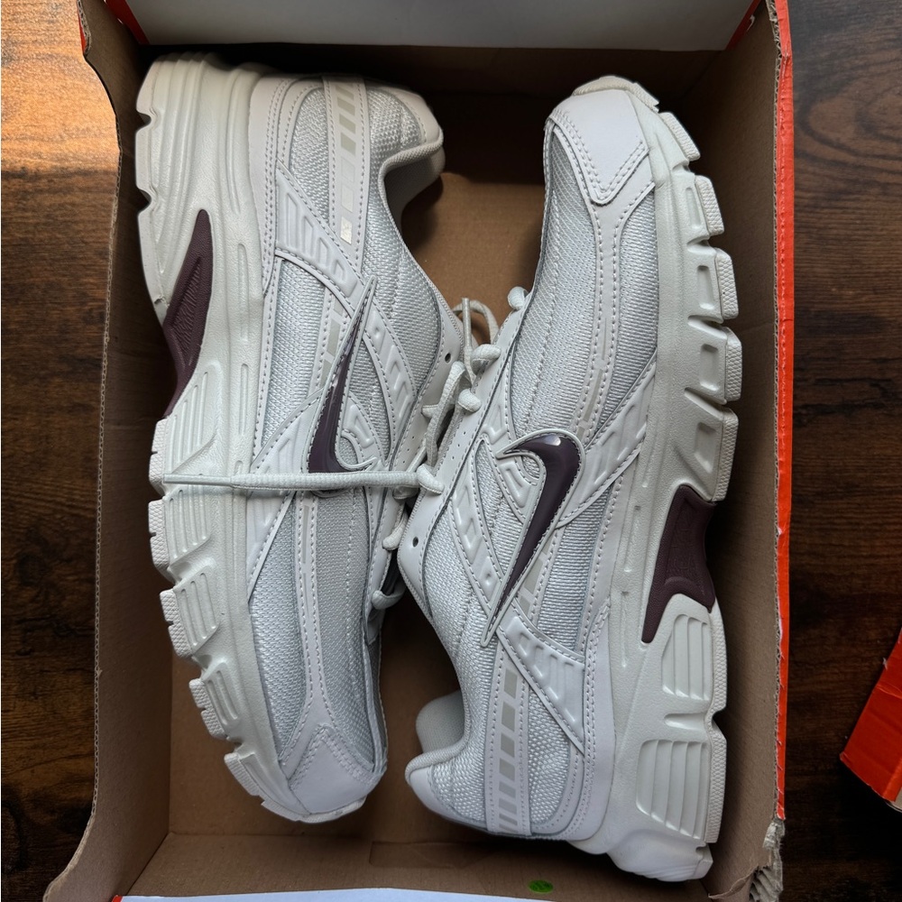 Nike Initiator Sneakers